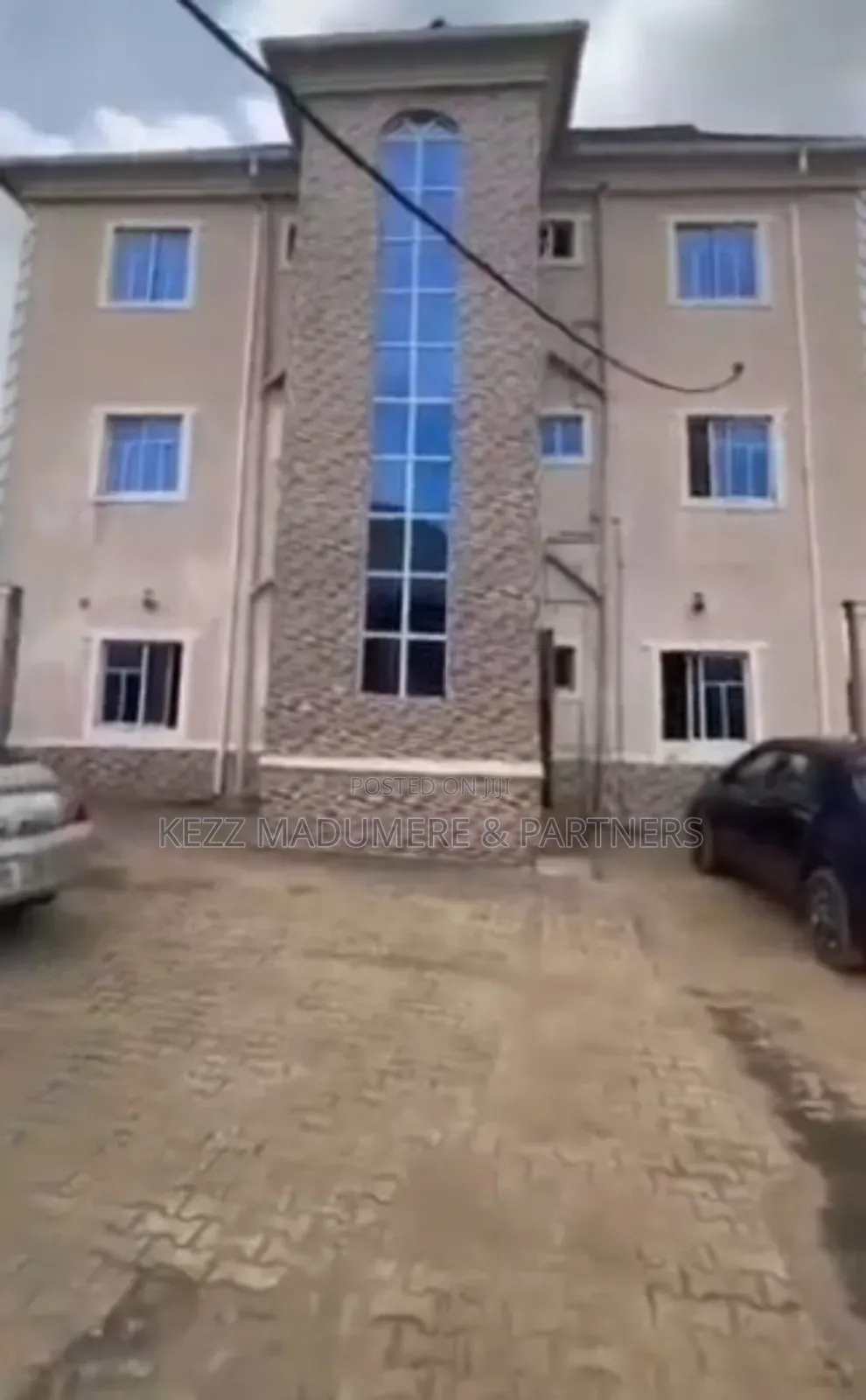 12bdrm Block of Flats in Orji Owerri Imo for sale