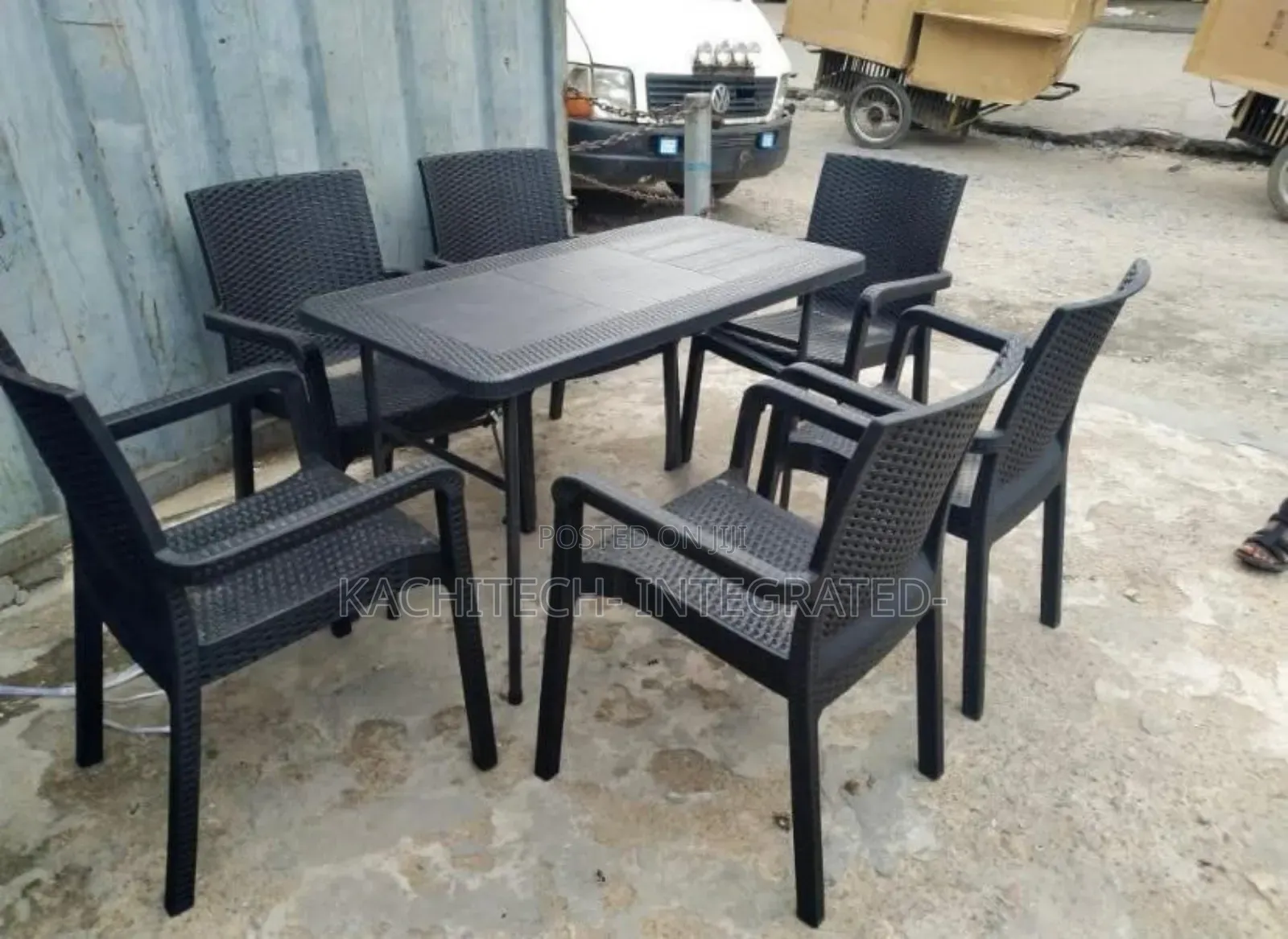6 Seater Plastic Set