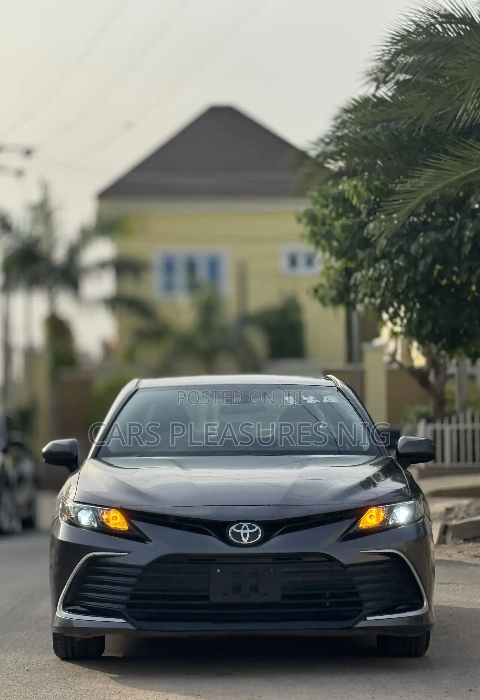 Toyota Camry LE 2021 Gray