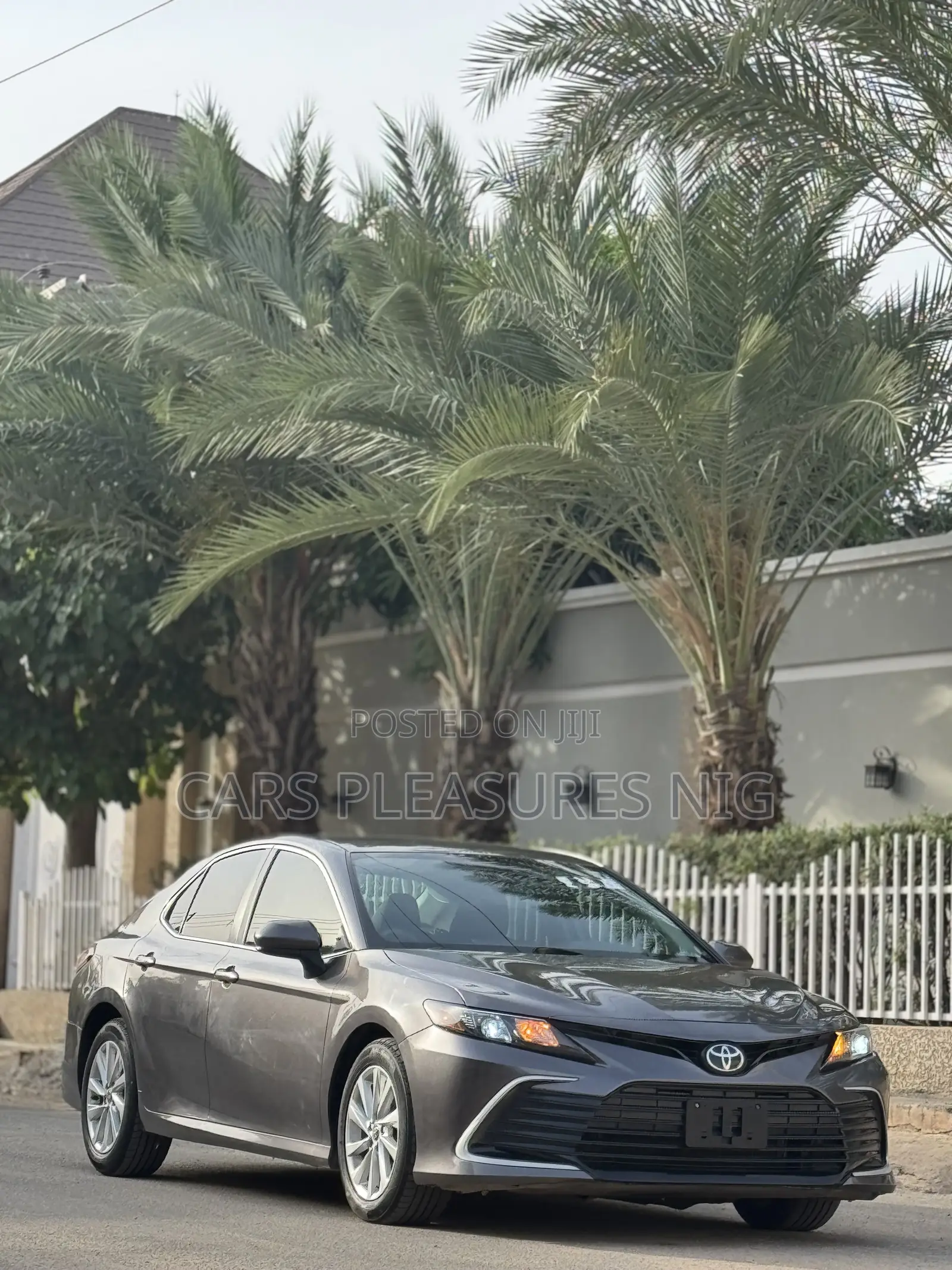 Toyota Camry LE 2021 Gray