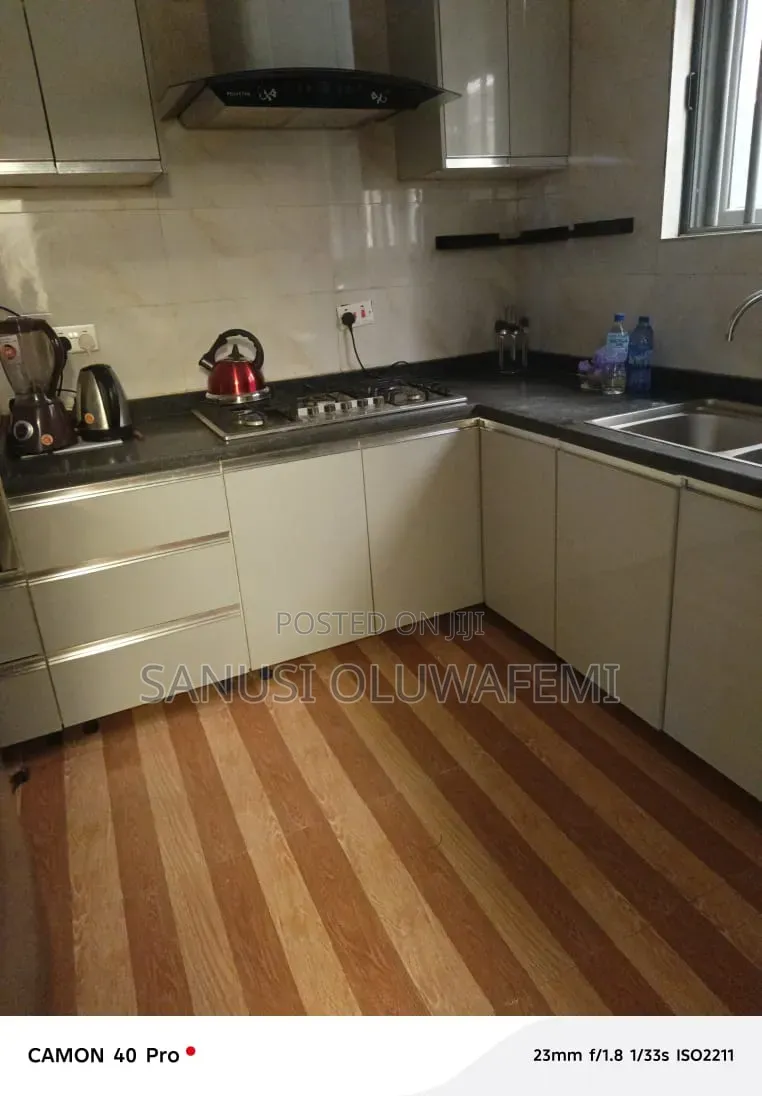 3bdrm Block of Flats in Ikeja GRA for sale