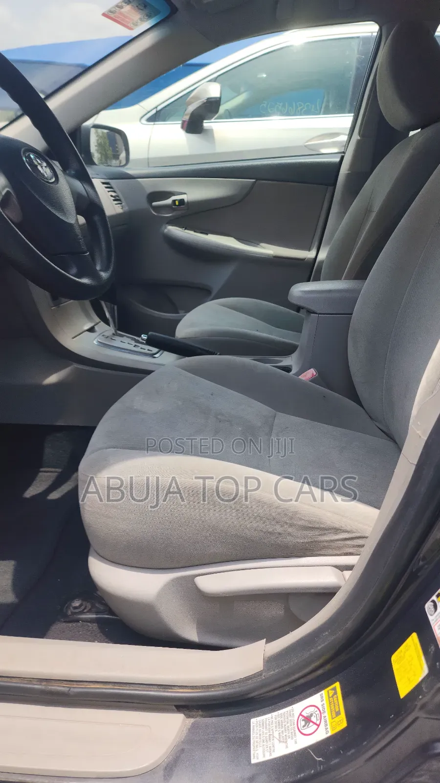 Toyota Corolla LE 4dr Sedan (1.8L 4cyl 4A) 2012 Gray