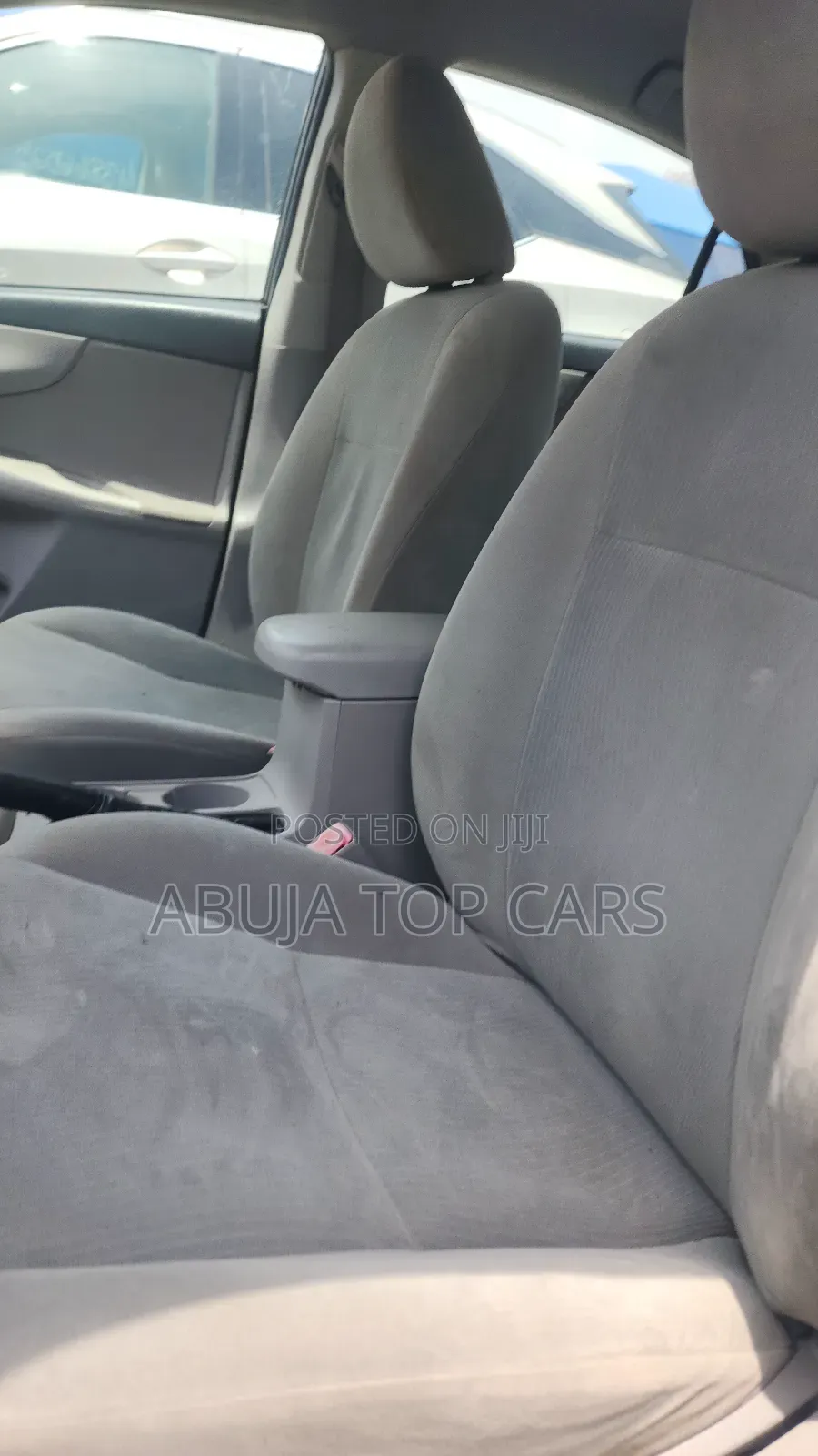 Toyota Corolla LE 4dr Sedan (1.8L 4cyl 4A) 2012 Gray