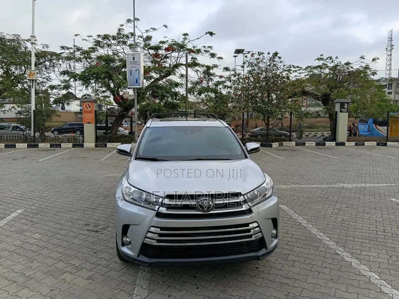 Toyota Highlander Limited 4x4 V6 (3.5L 6cyl 8A) 2018 Silver