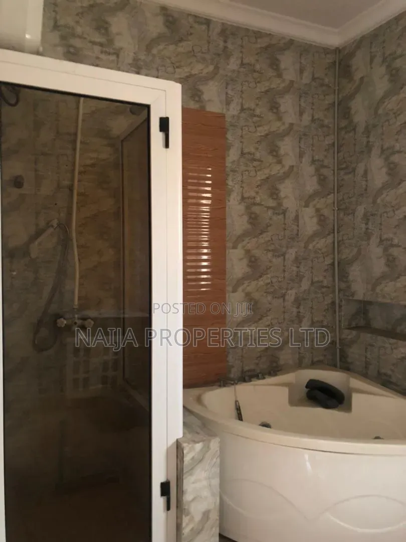4bdrm Duplex in Osapa London for rent