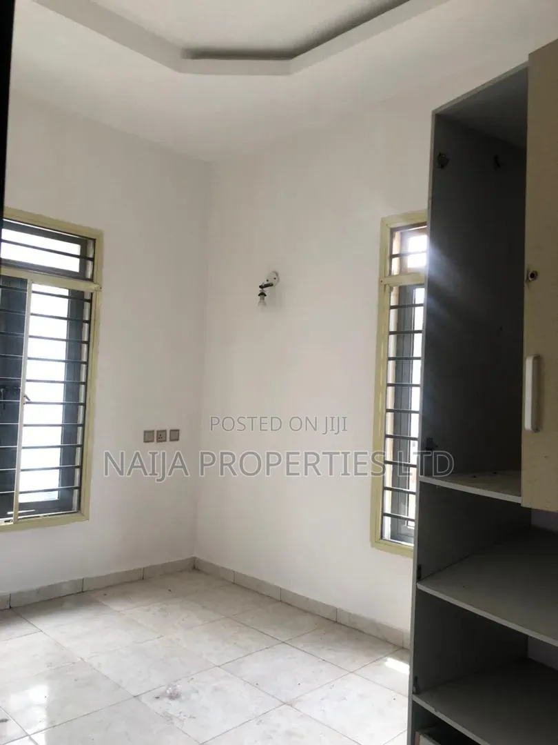 4bdrm Duplex in Osapa London for rent