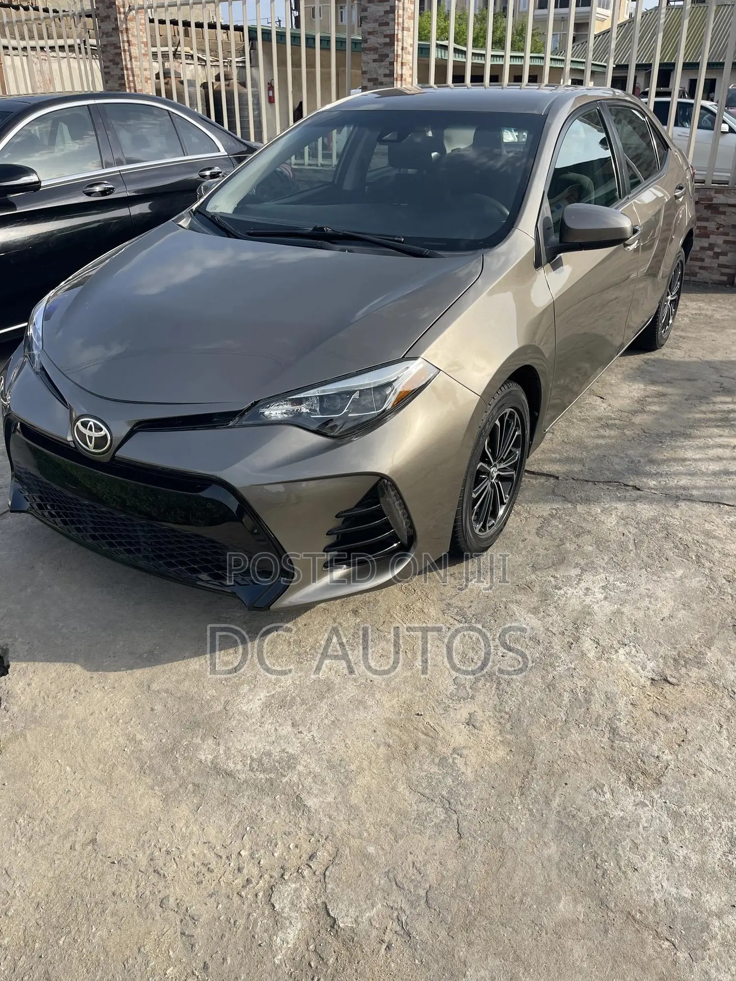Toyota Corolla 2017 Gray