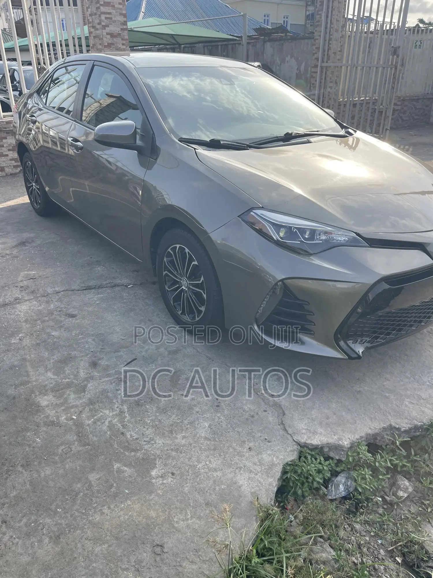 Toyota Corolla 2017 Gray