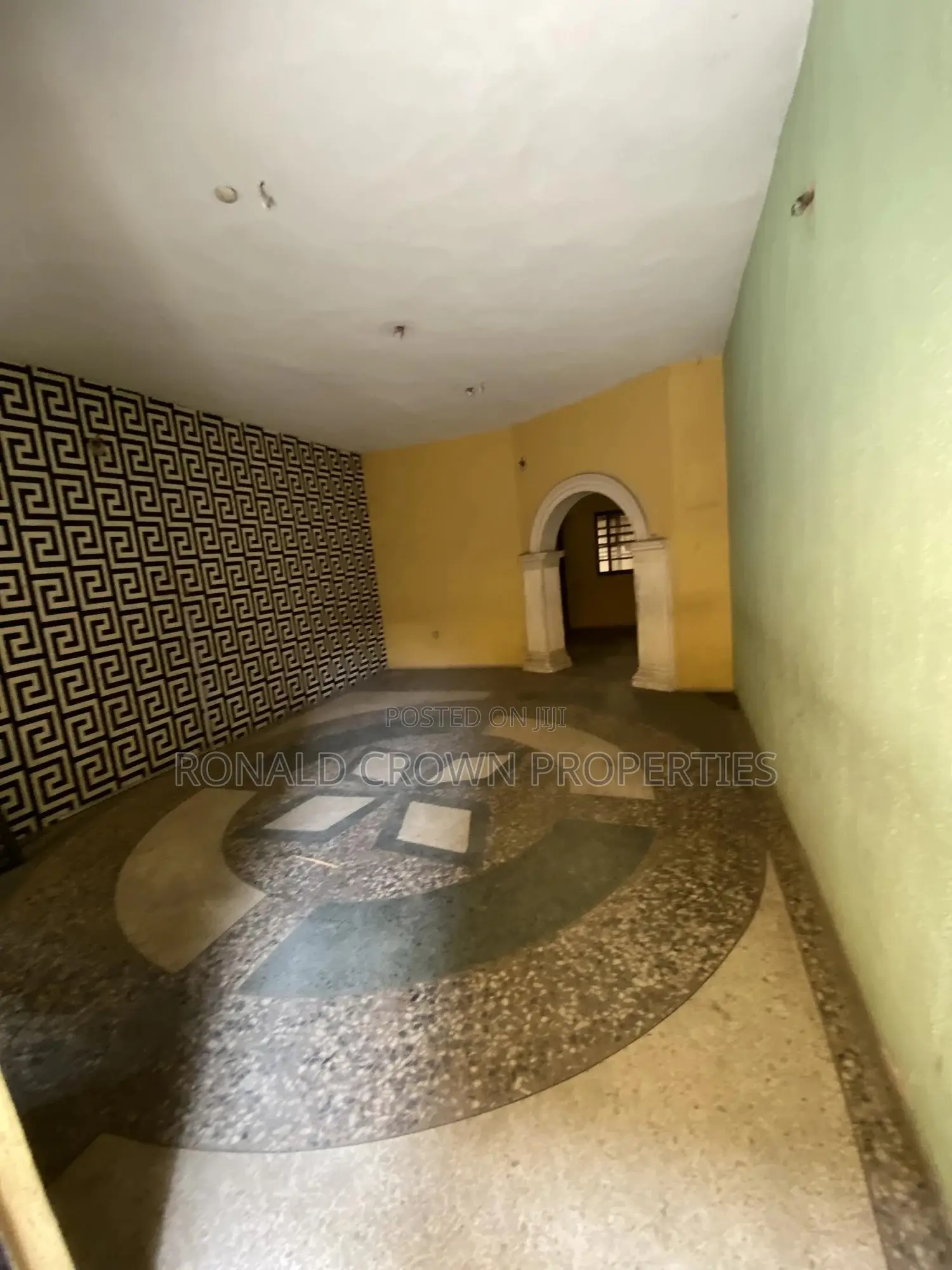 3bdrm Block of Flats in Ago Palace for sale