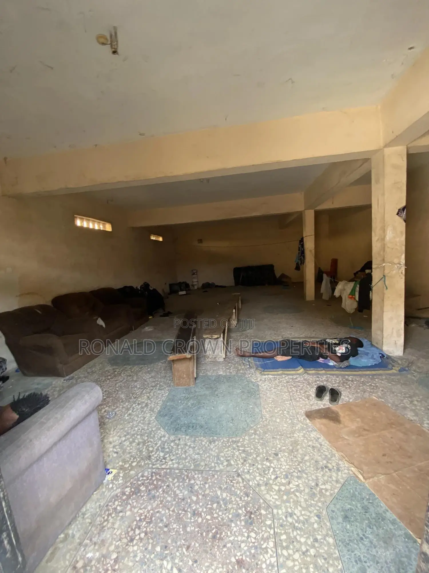 3bdrm Block of Flats in Ago Palace for sale