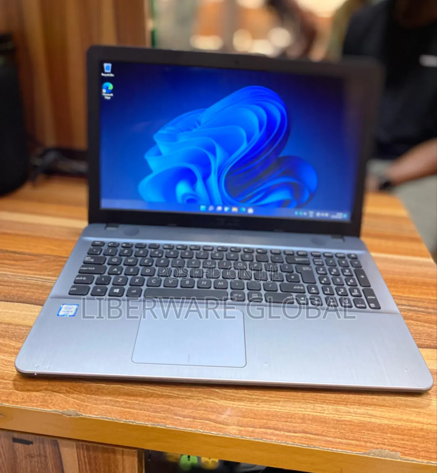 Laptop Asus X551CA 8GB Intel Core i5 SSD 128GB