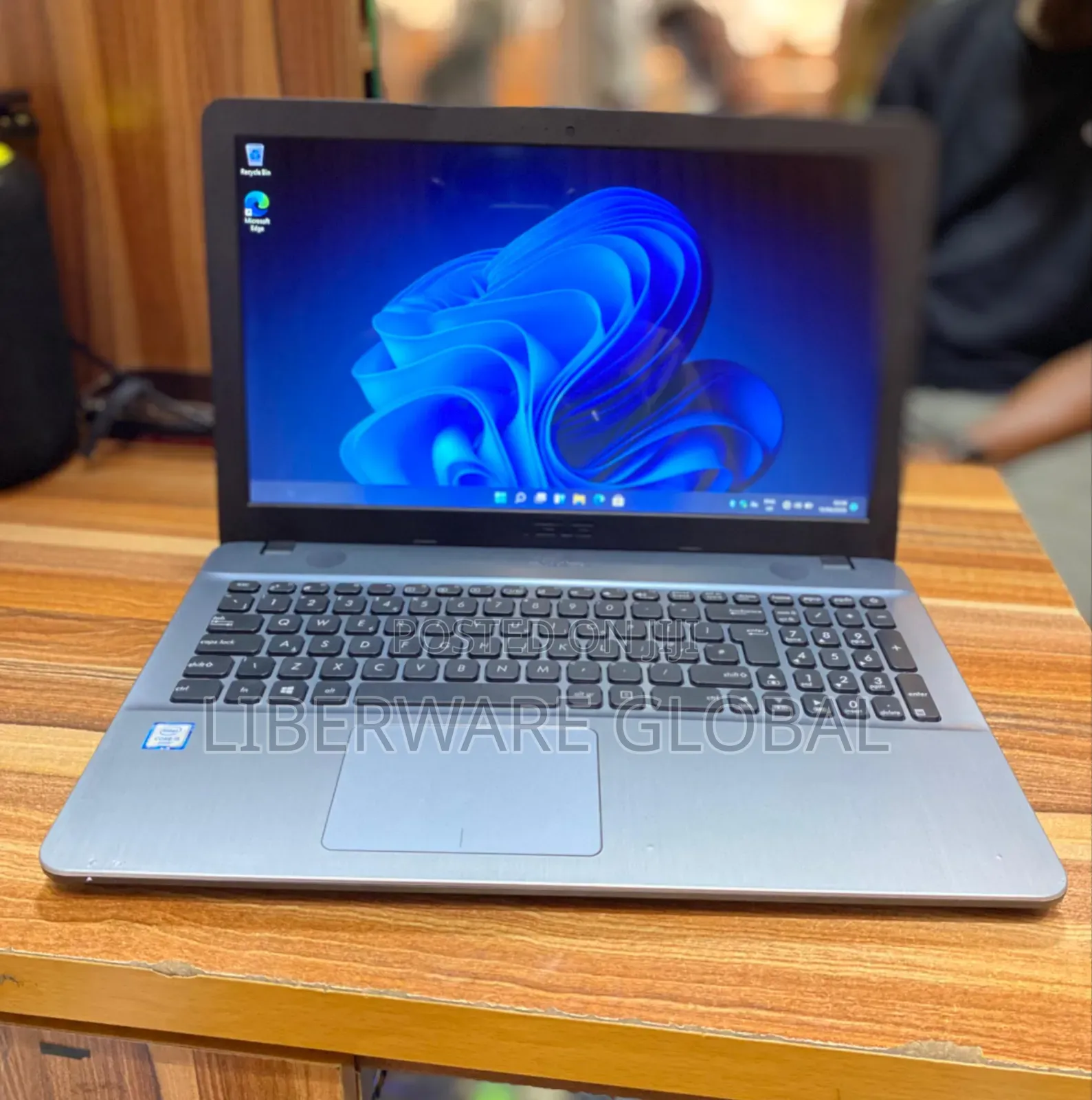 Laptop Asus X551CA 8GB Intel Core i5 SSD 128GB