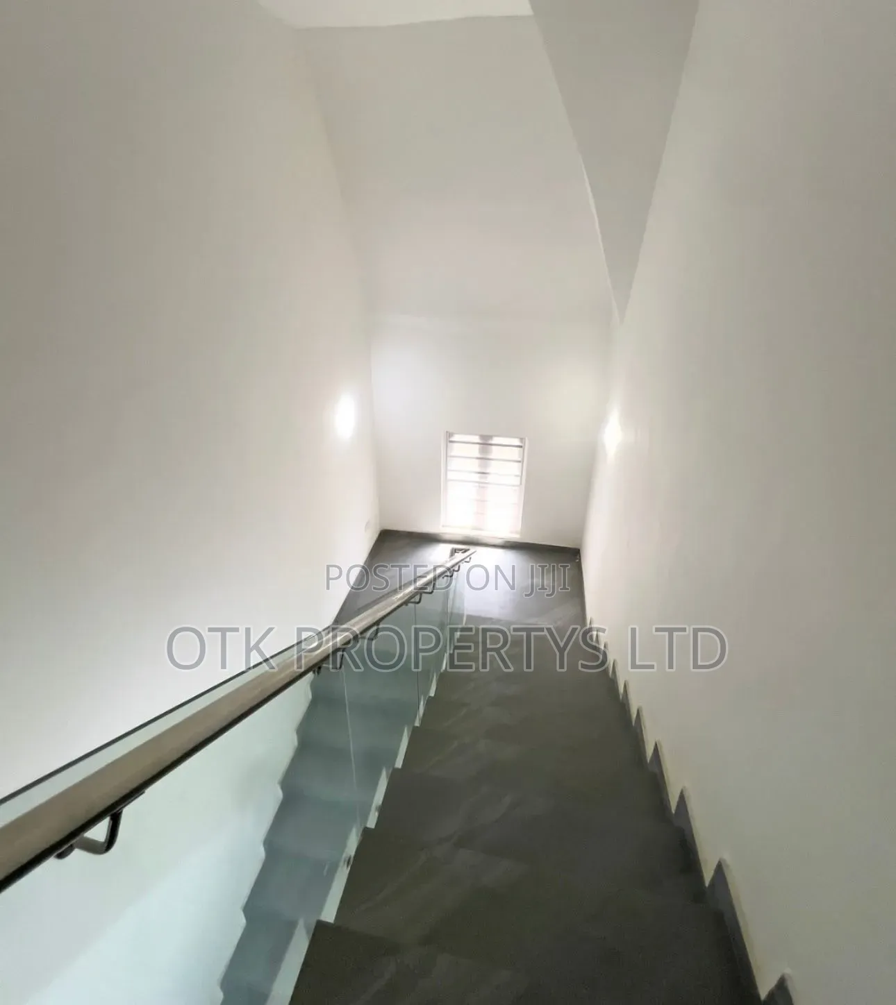 7bdrm Duplex in At Efab Metropolis, Life Camp for sale