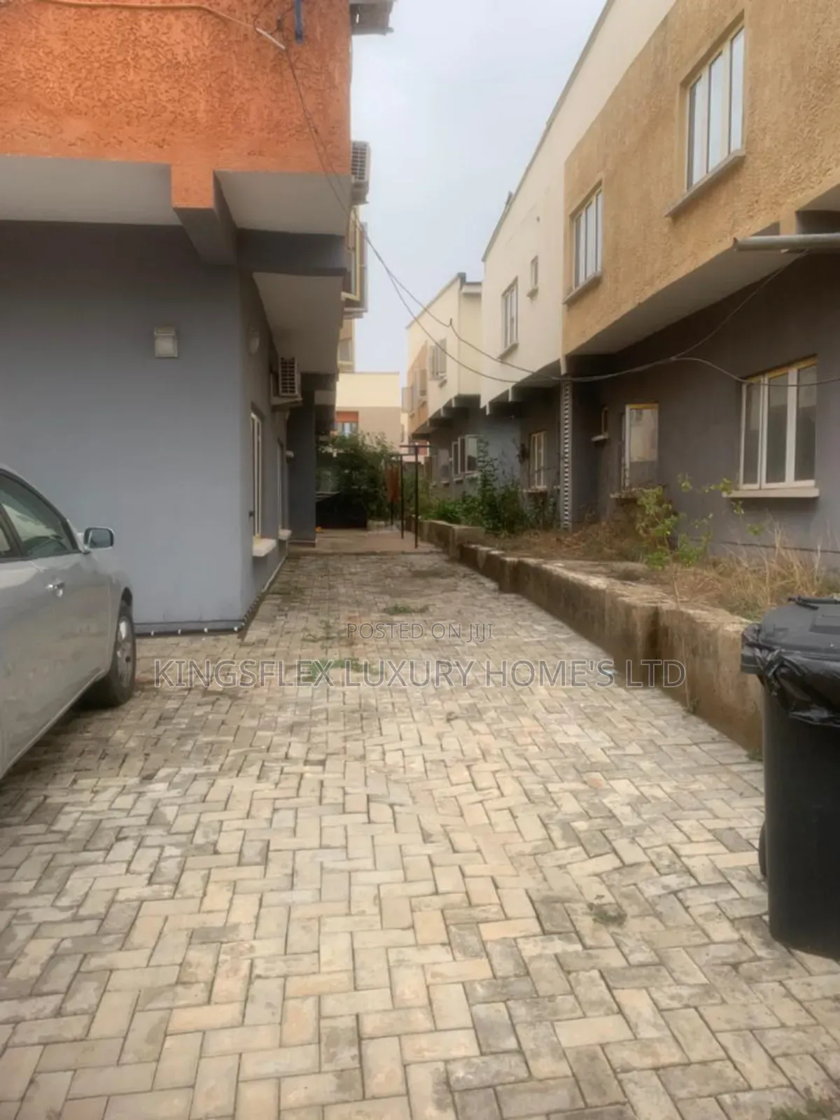 4bdrm Townhouse/Terrace in Estate, Life Camp for sale