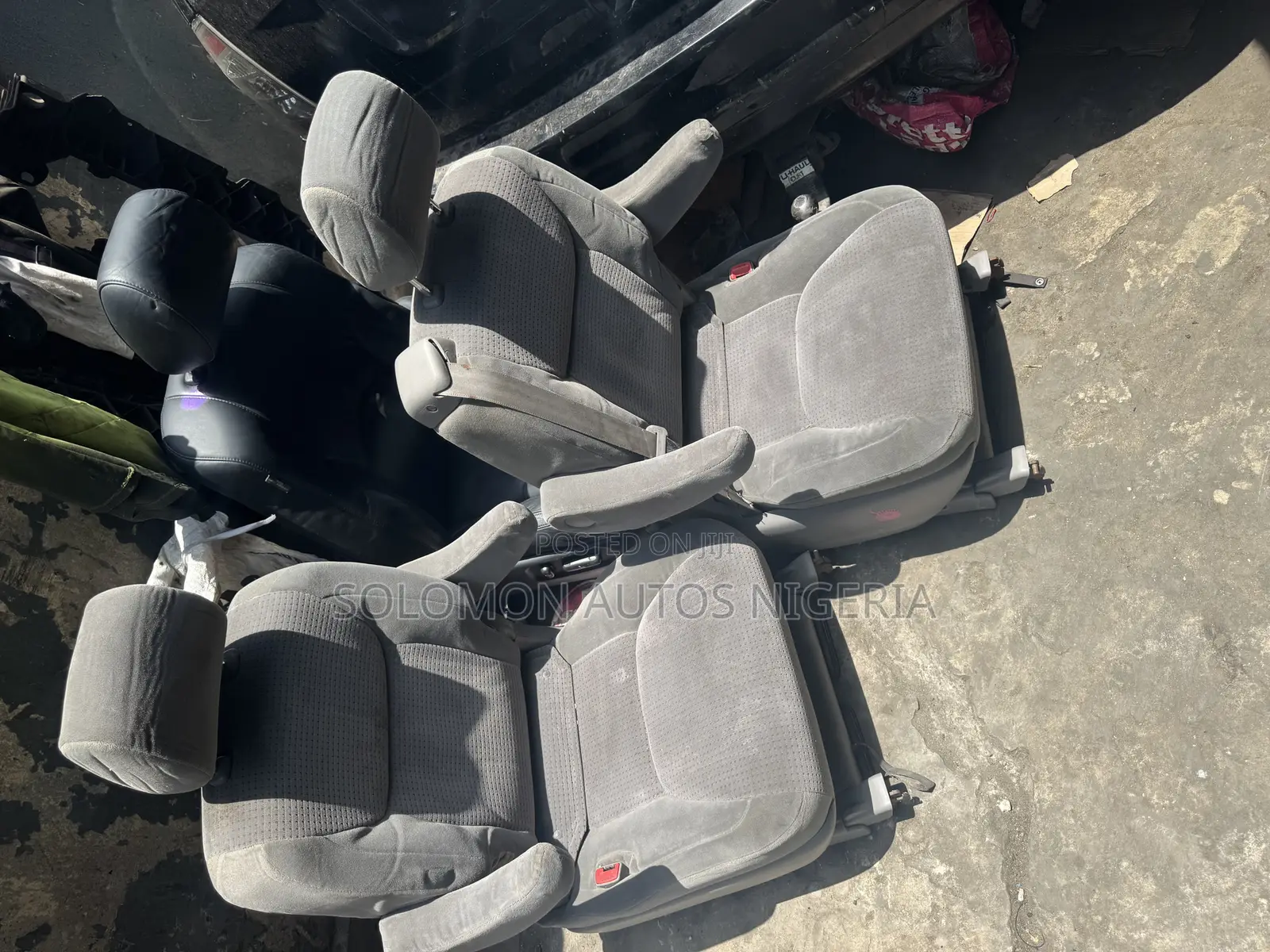 Two Center Seat Seinna 2005 to 2008 Model