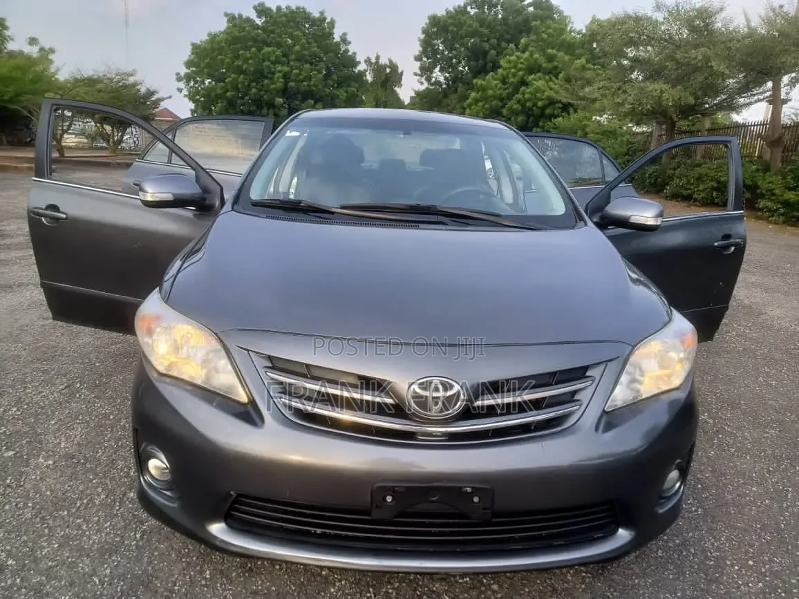 Toyota Corolla 2013 Gray