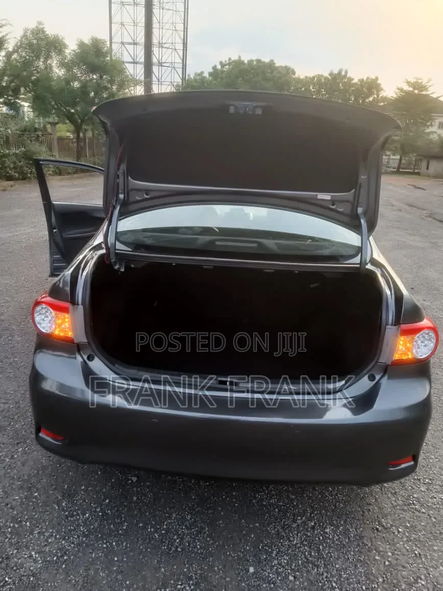 Toyota Corolla 2013 Gray