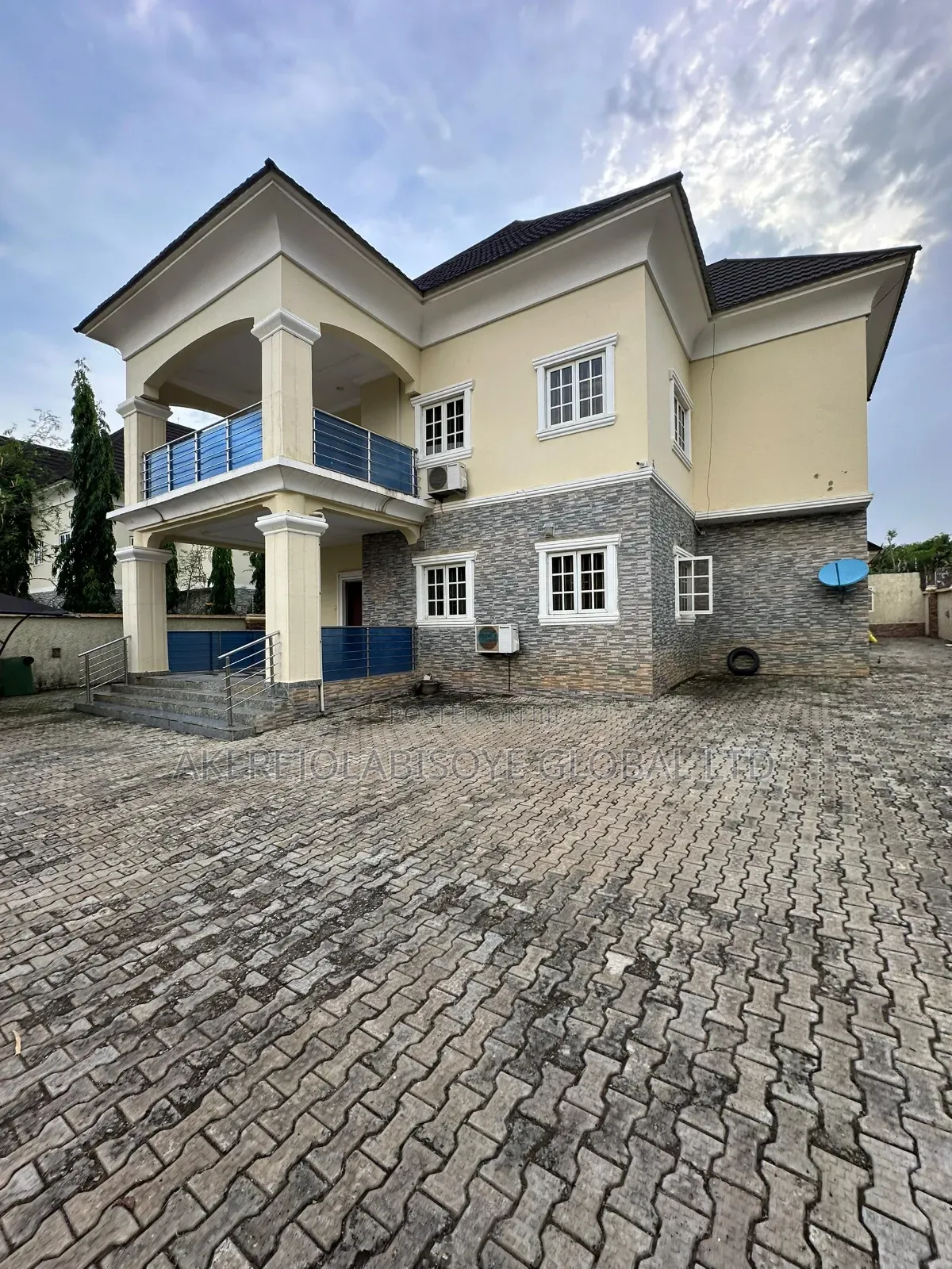 4bdrm Duplex in Life Camp, Abuja for rent