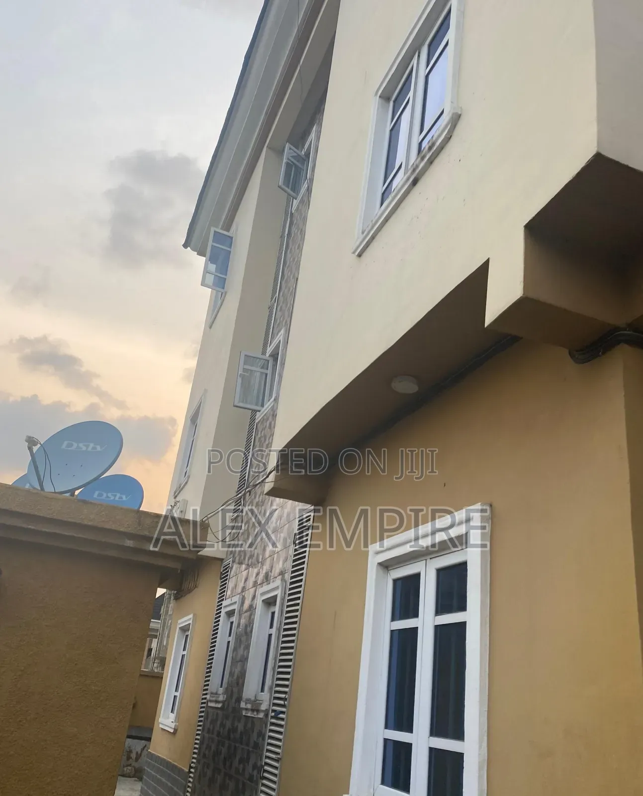2bdrm Block of Flats in Ago Palace for sale