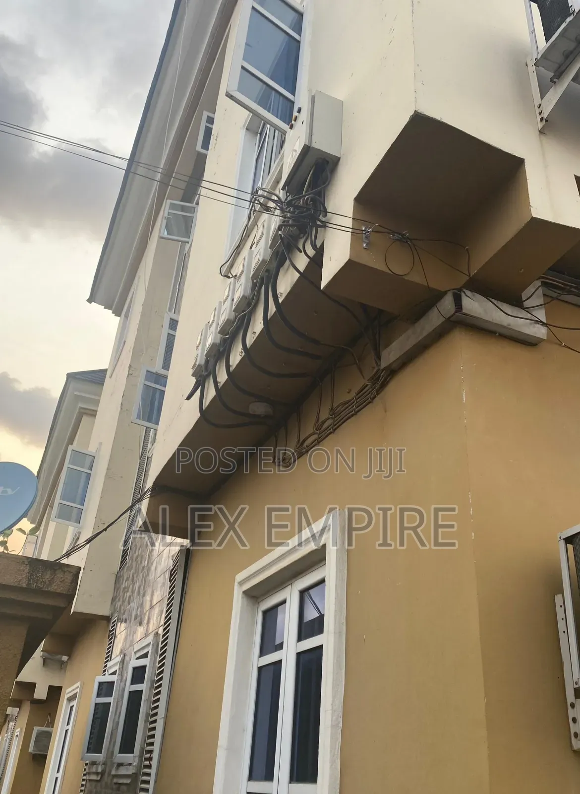 2bdrm Block of Flats in Ago Palace for sale