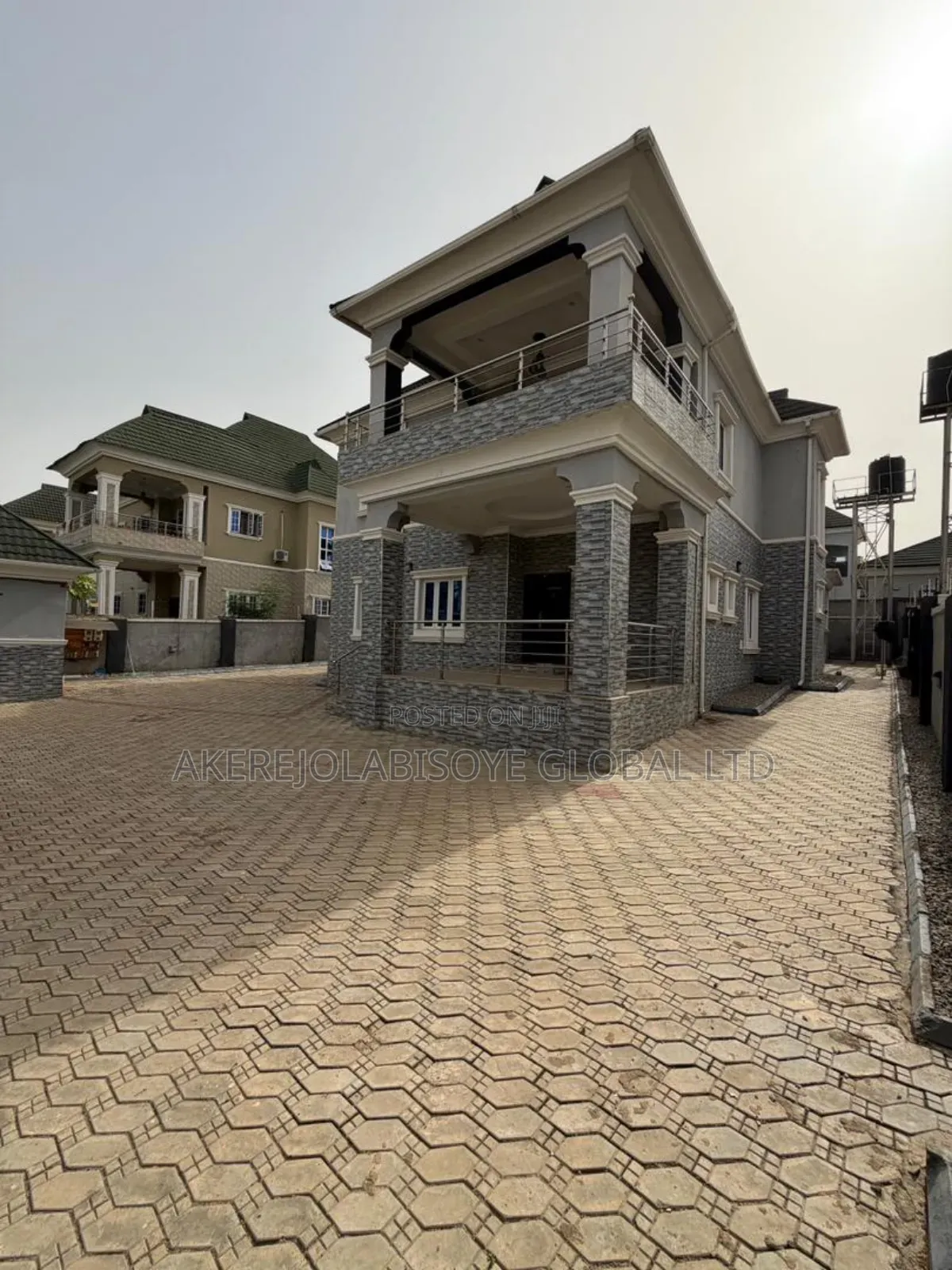 5bdrm Duplex in Lifecamp , Abuja for sale