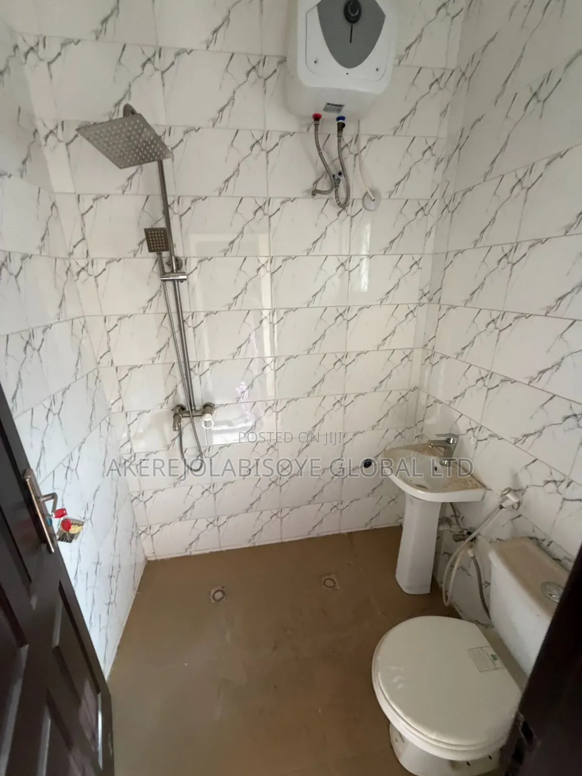 5bdrm Duplex in Lifecamp , Abuja for sale