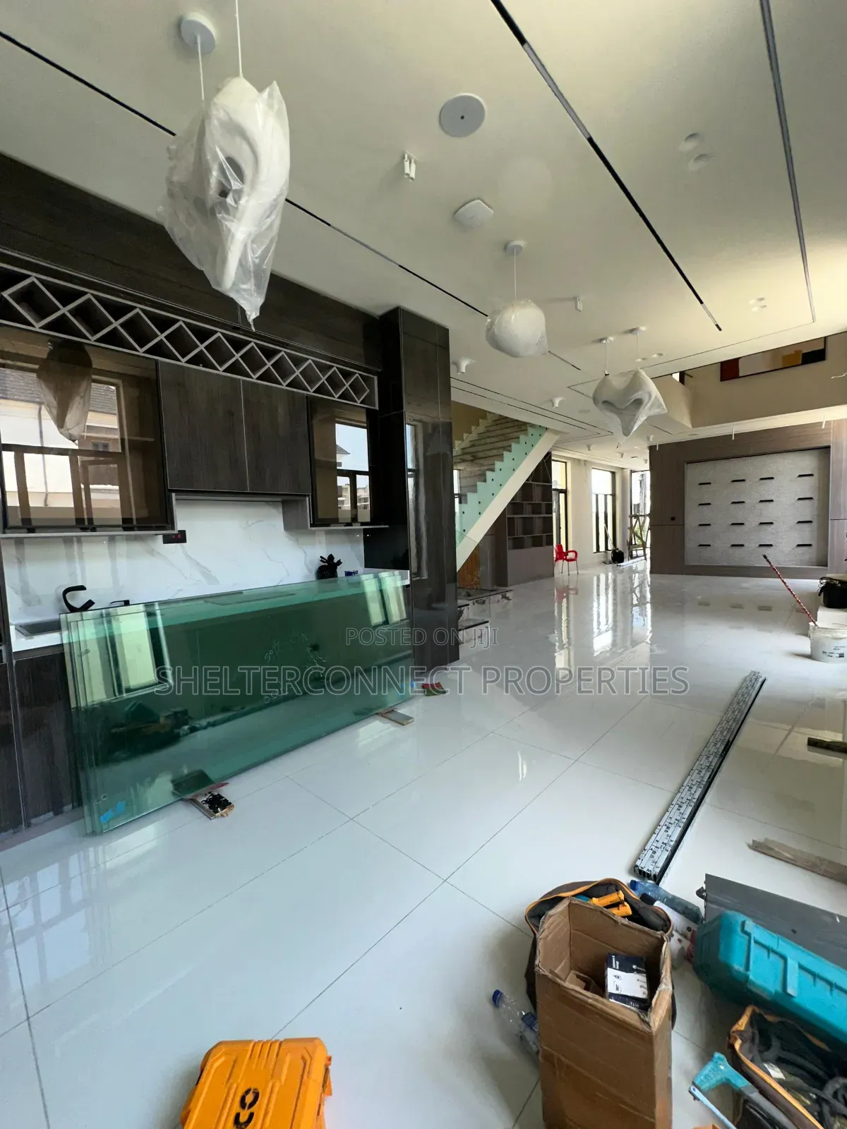 5bdrm Duplex in Off Lekki-Epe Expressway for sale