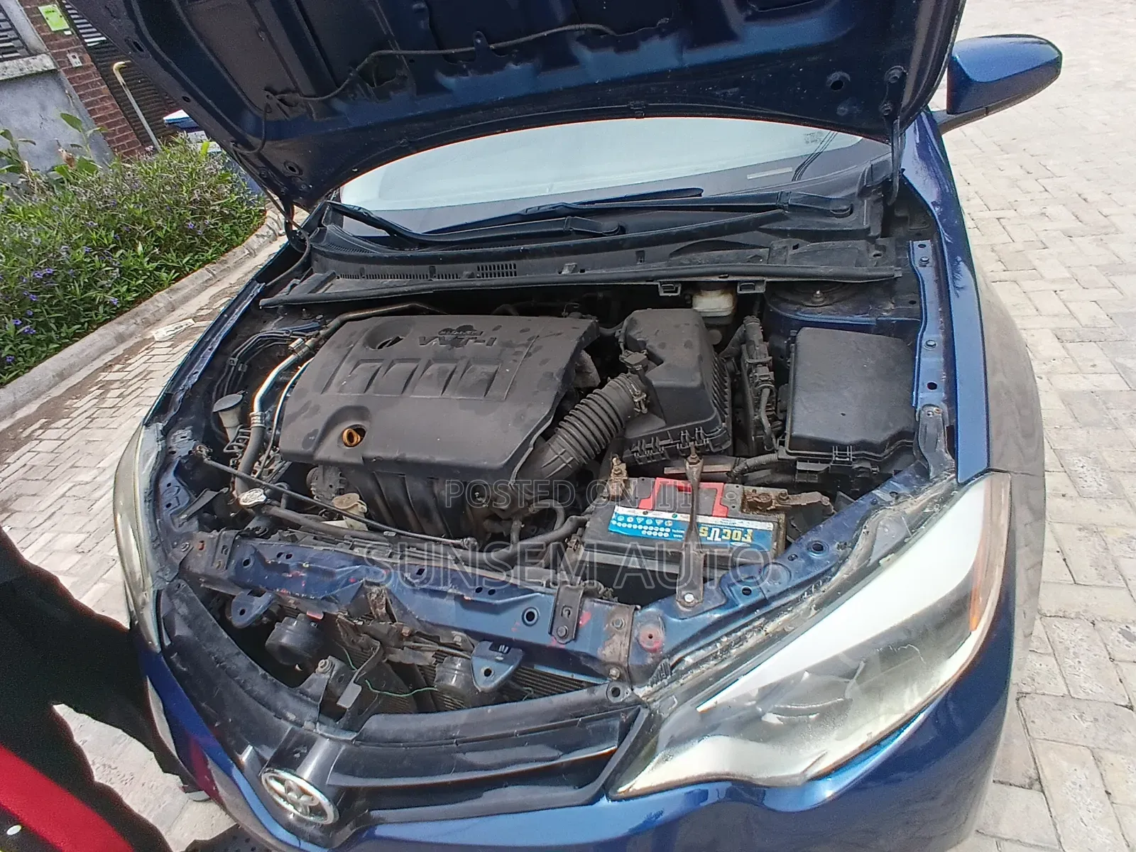 Toyota Corolla LE 4dr Sedan (1.8L 4cyl CVT) 2015 Blue