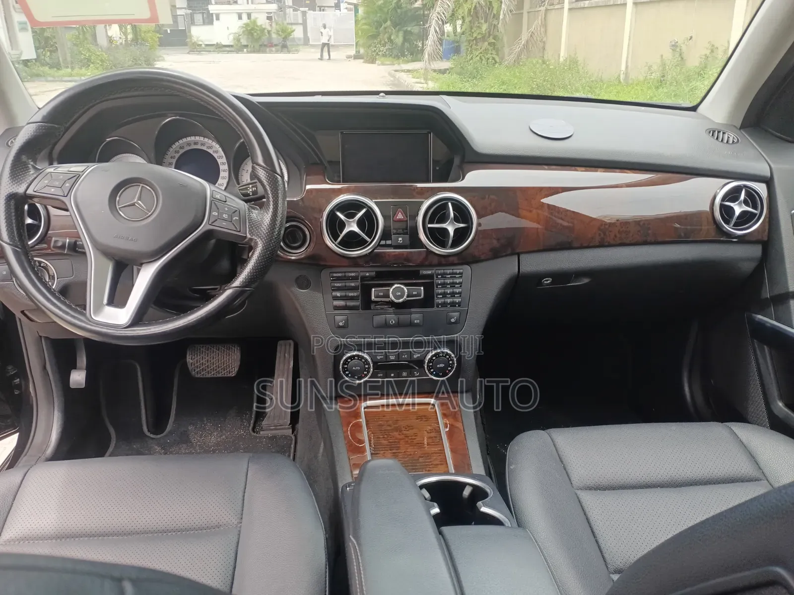 Mercedes-Benz GLK-Class Base GLK 350 4dr AWD 4MATIC (3.5L 6cyl 7A) 2015