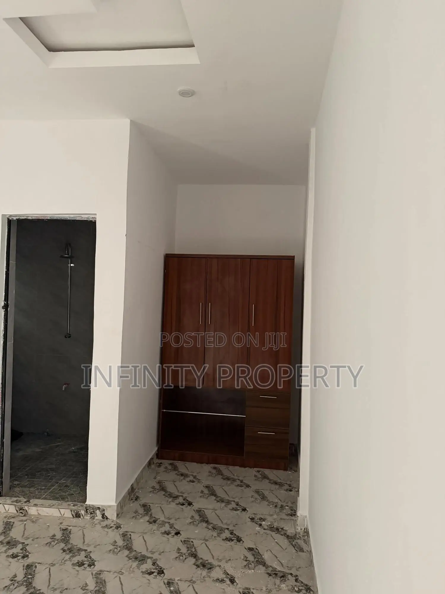 3bdrm Block of Flats in Pz, Benin City for rent