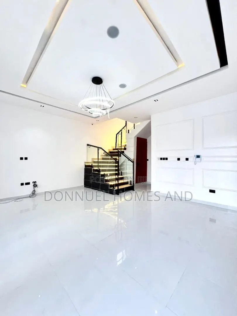 4bdrm Duplex in Lekki Expressway for sale