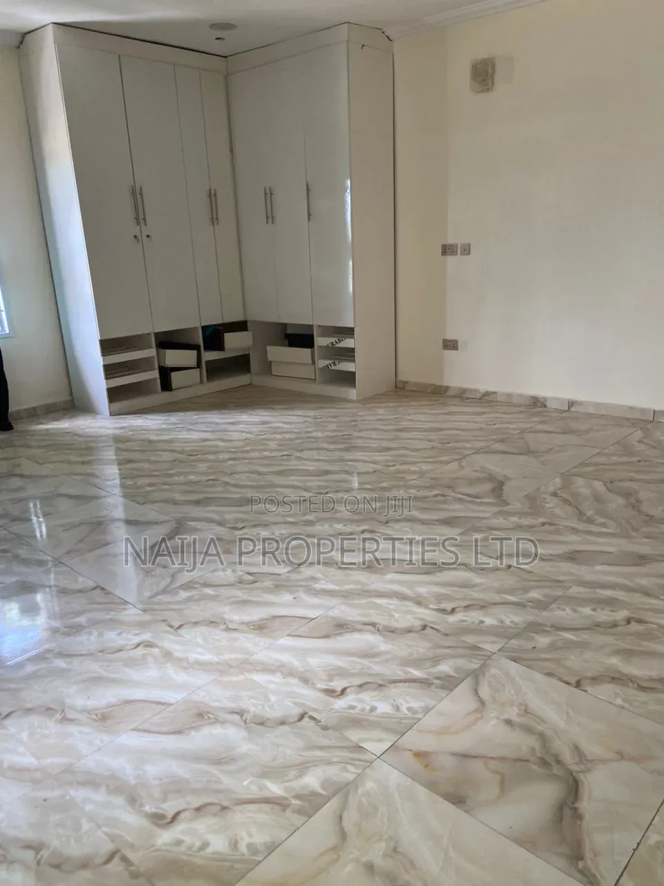 4bdrm Duplex in Meridian Park Estate, Awoyaya for rent