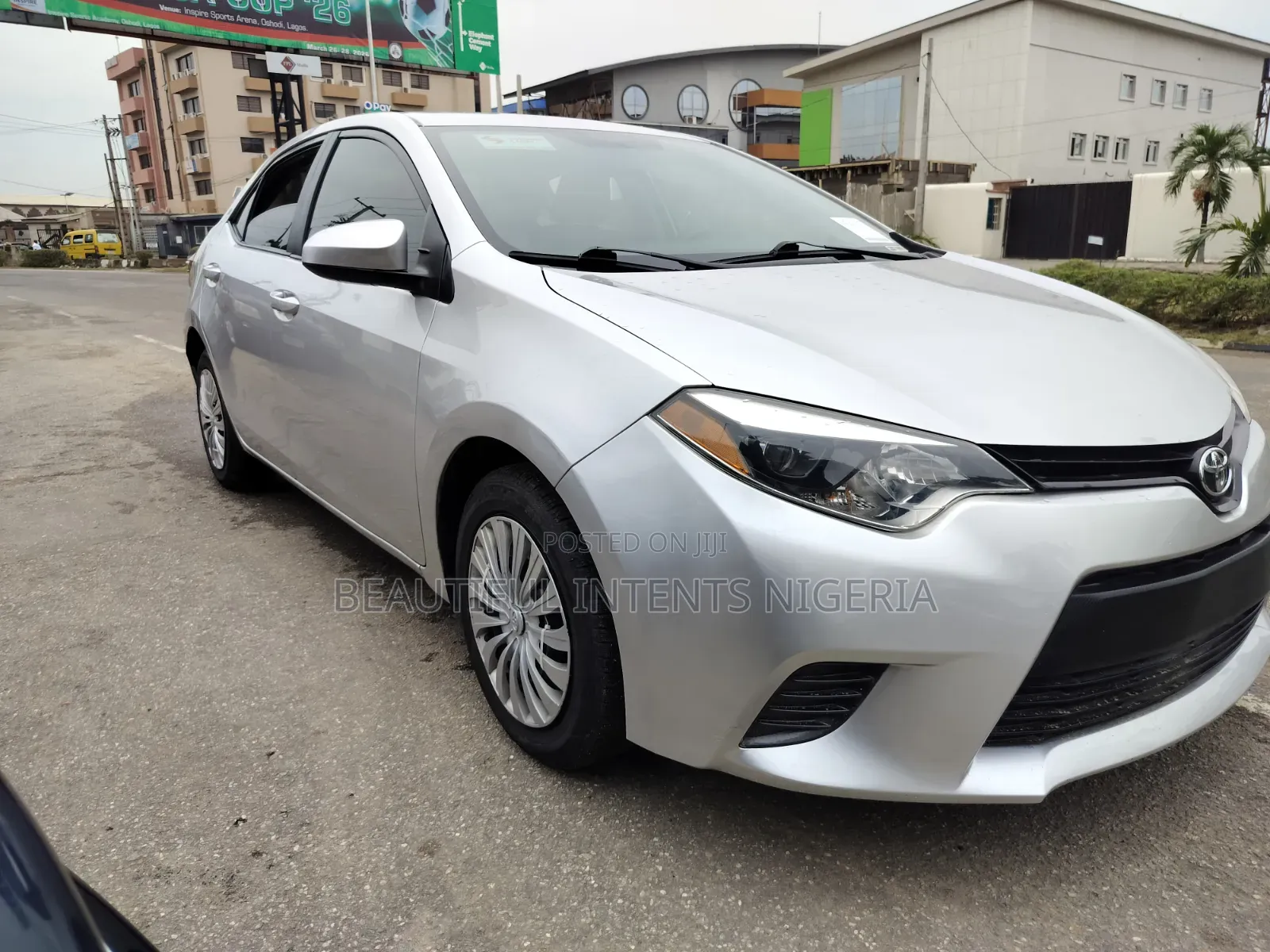 Toyota Corolla LE 4dr Sedan (1.8L 4cyl CVT) 2015 Silver