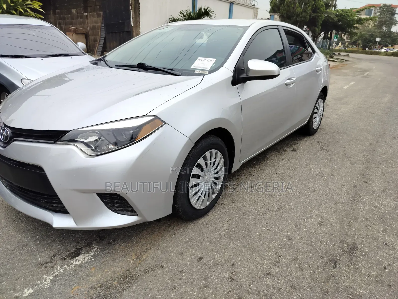 Toyota Corolla LE 4dr Sedan (1.8L 4cyl CVT) 2015 Silver