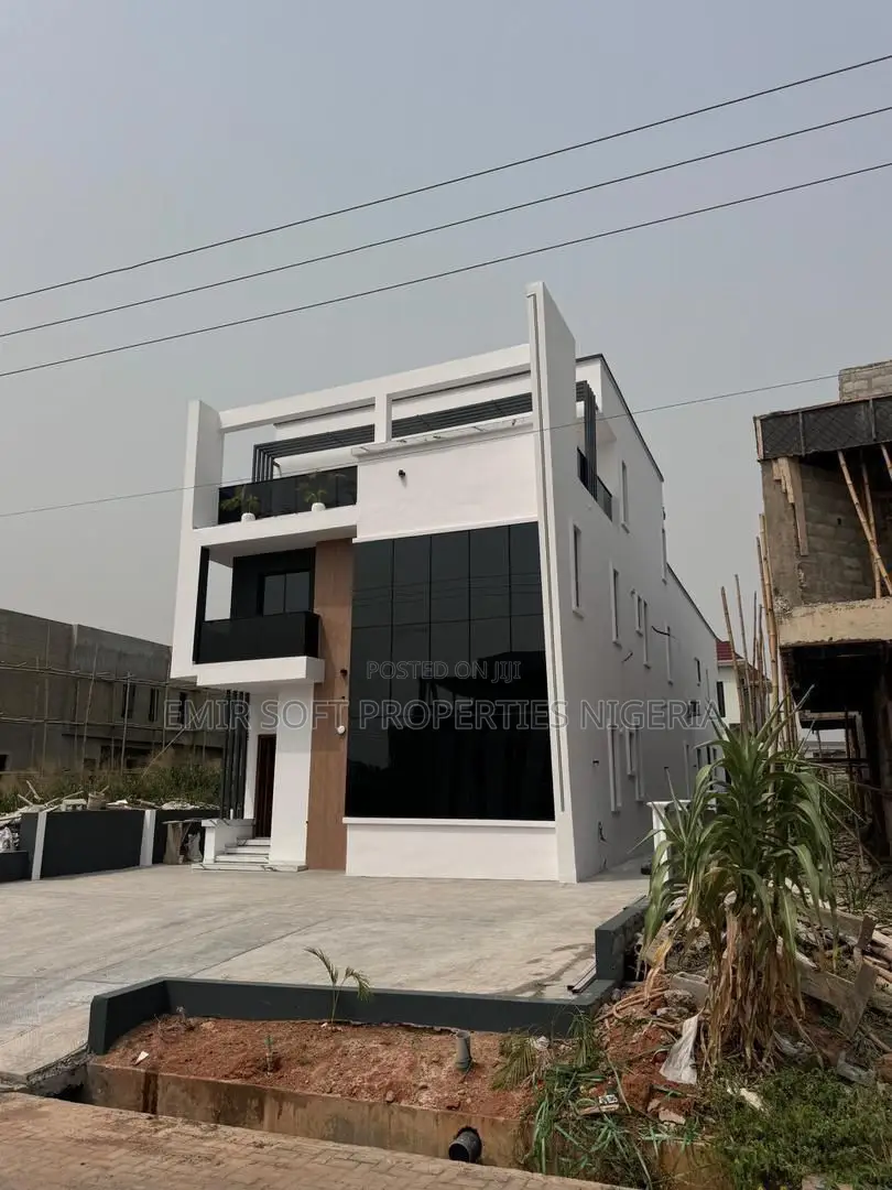 5bdrm Duplex in Engr. Lere Adigun, Basorun for sale