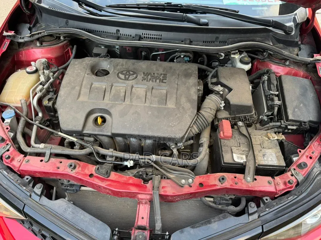Toyota Corolla SE Special Edition 4dr Sedan (1.8L 4cyl CVT) 2017 Red