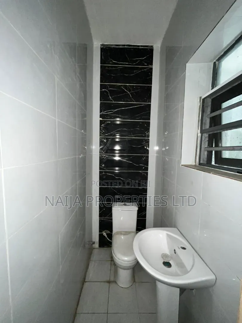 4bdrm Townhouse / Terrace in Orchid, Ikota for rent