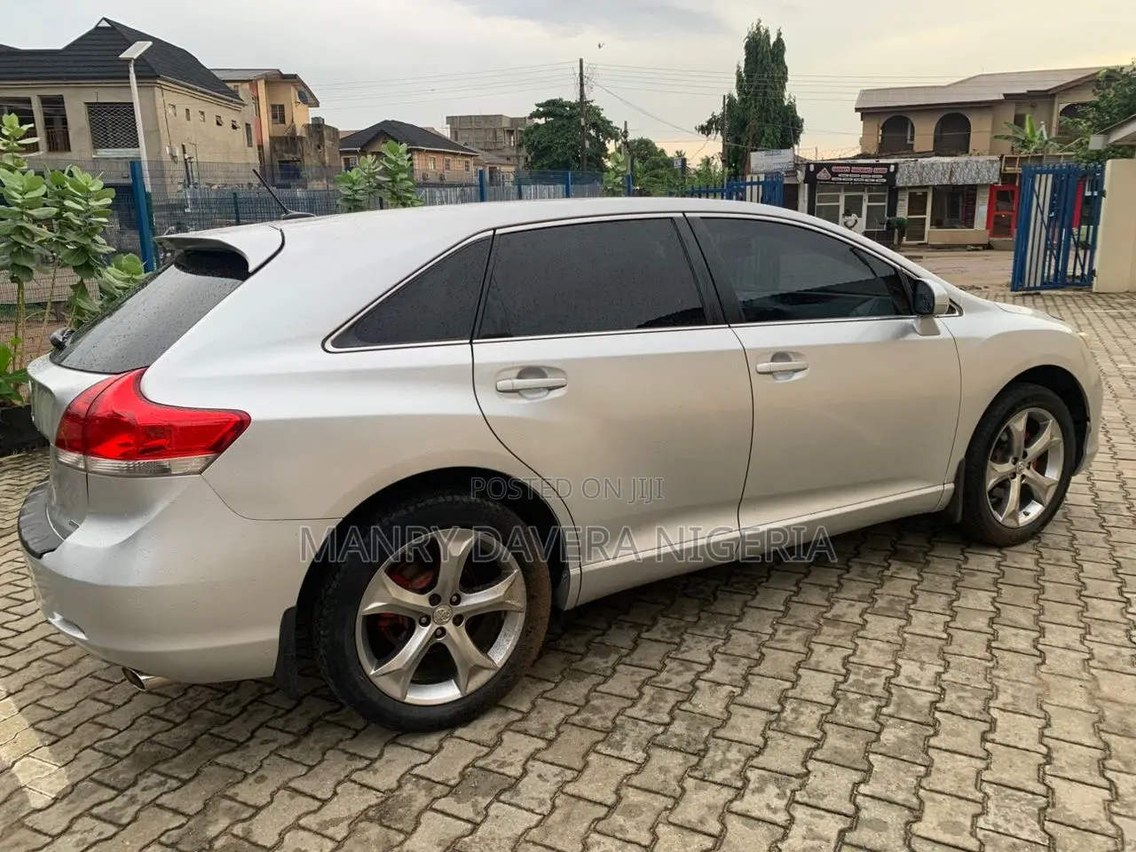 Toyota Venza V6 2010 Silver