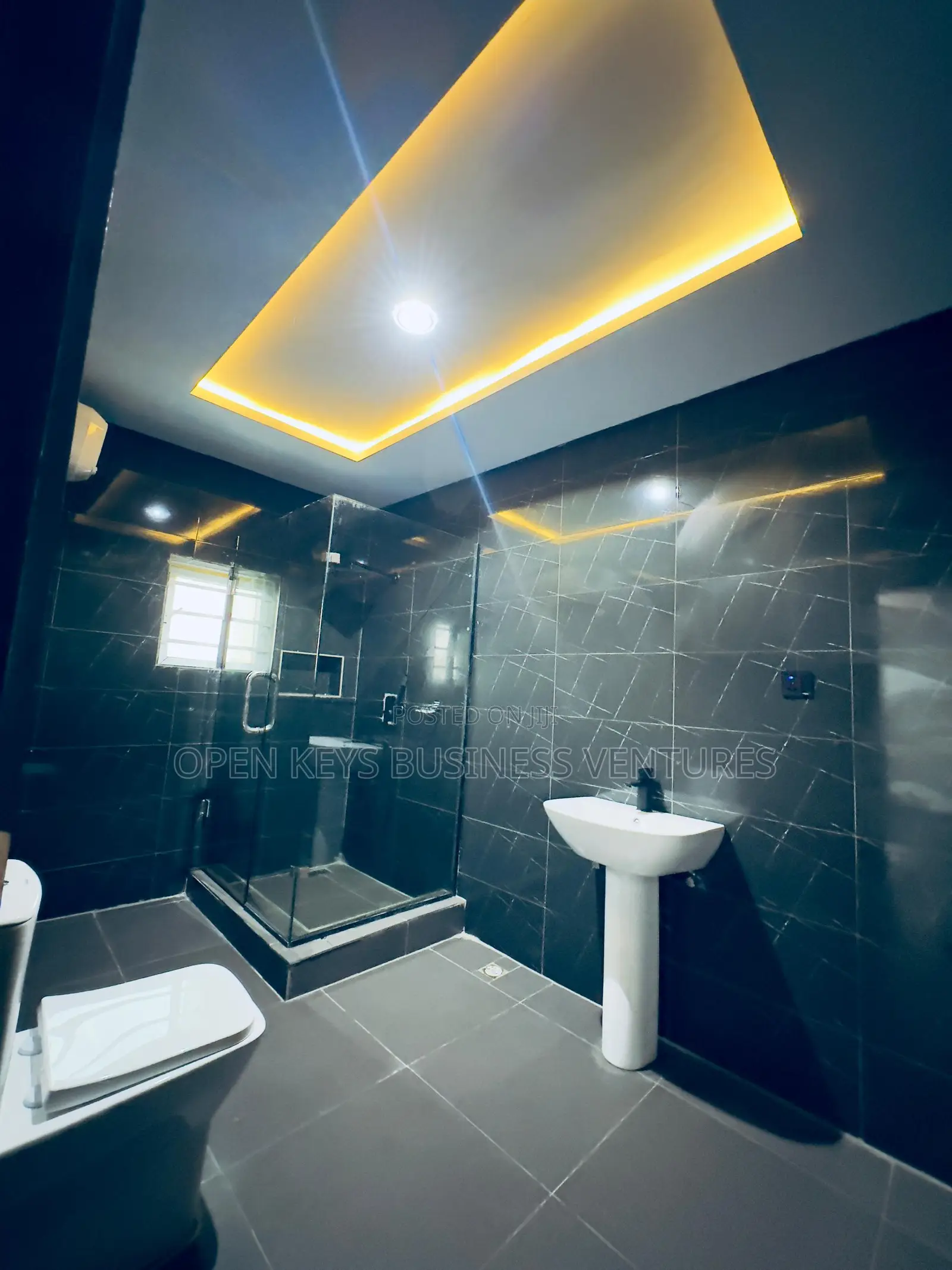 Furnished 5bdrm Duplex in Dss Quarters Estate, Idishin for sale