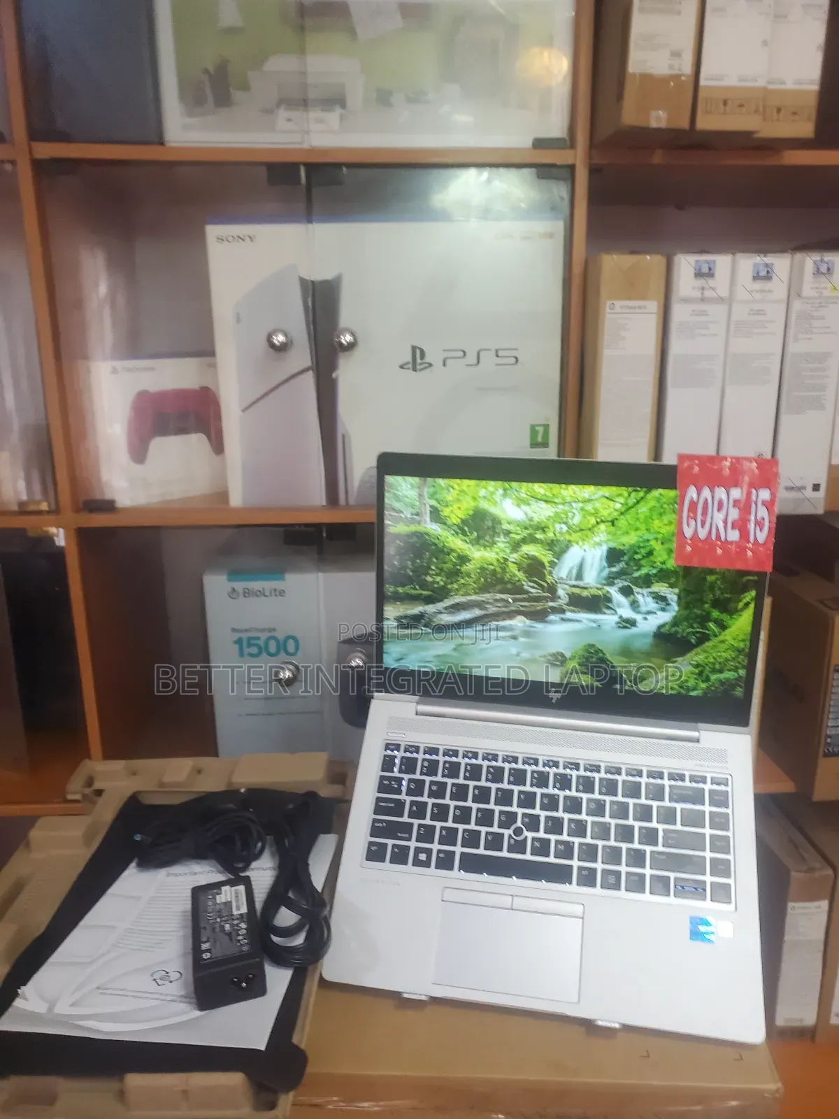New Laptop HP EliteBook 755 8GB Intel Core 5 SSD 256GB