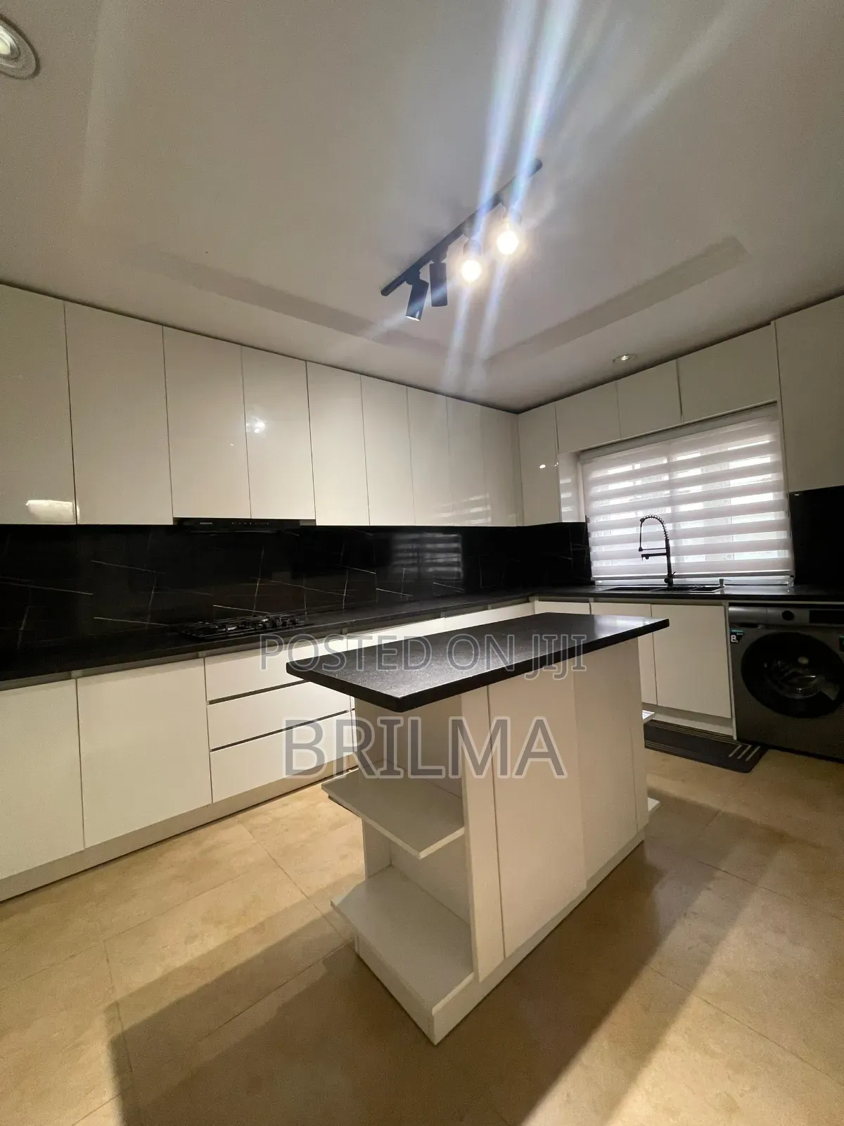 3bdrm Block of Flats in Life Camp for sale