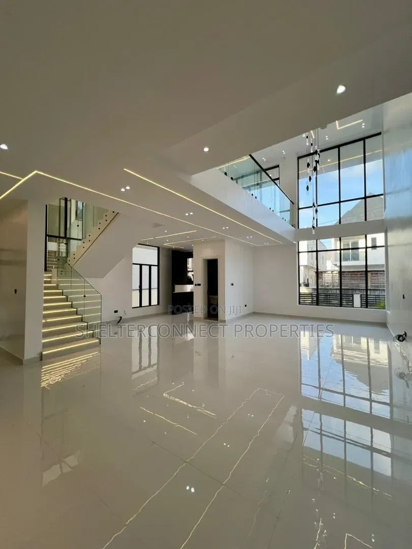 6bdrm Duplex in Lekki Expressway for sale