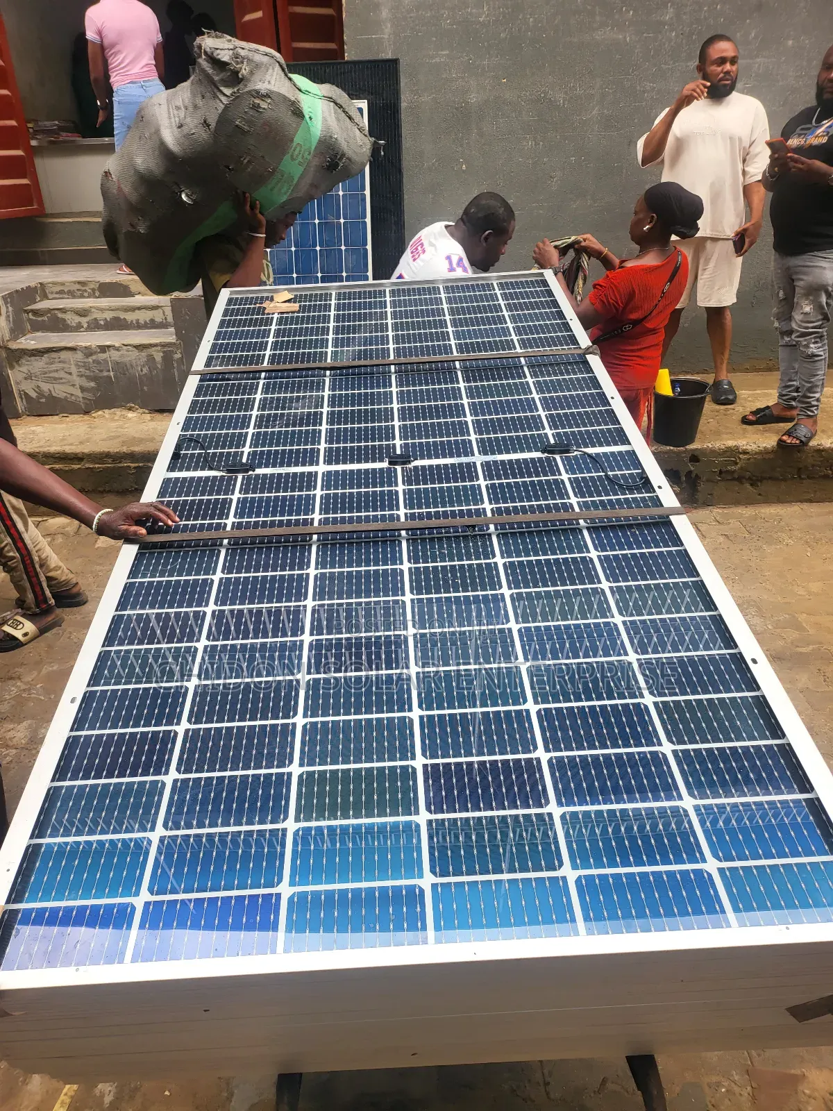 650w Longi Solar Panel Halfcut Bifiacial