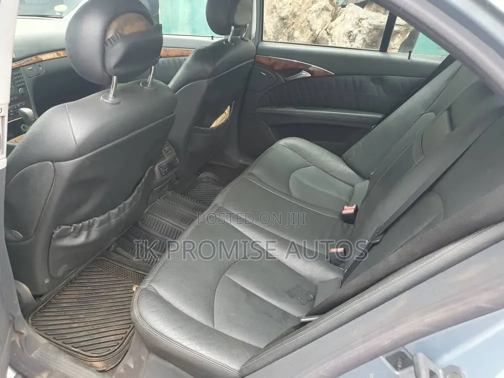 Mercedes-Benz E320 2004 Blue