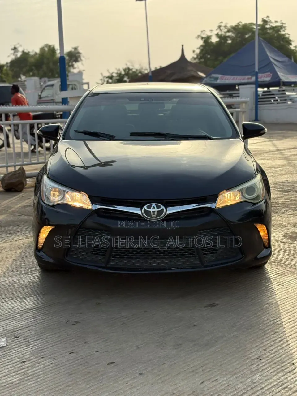 Toyota Camry SE 4dr Sedan (2.5L 4cyl 6A) 2016 Blue