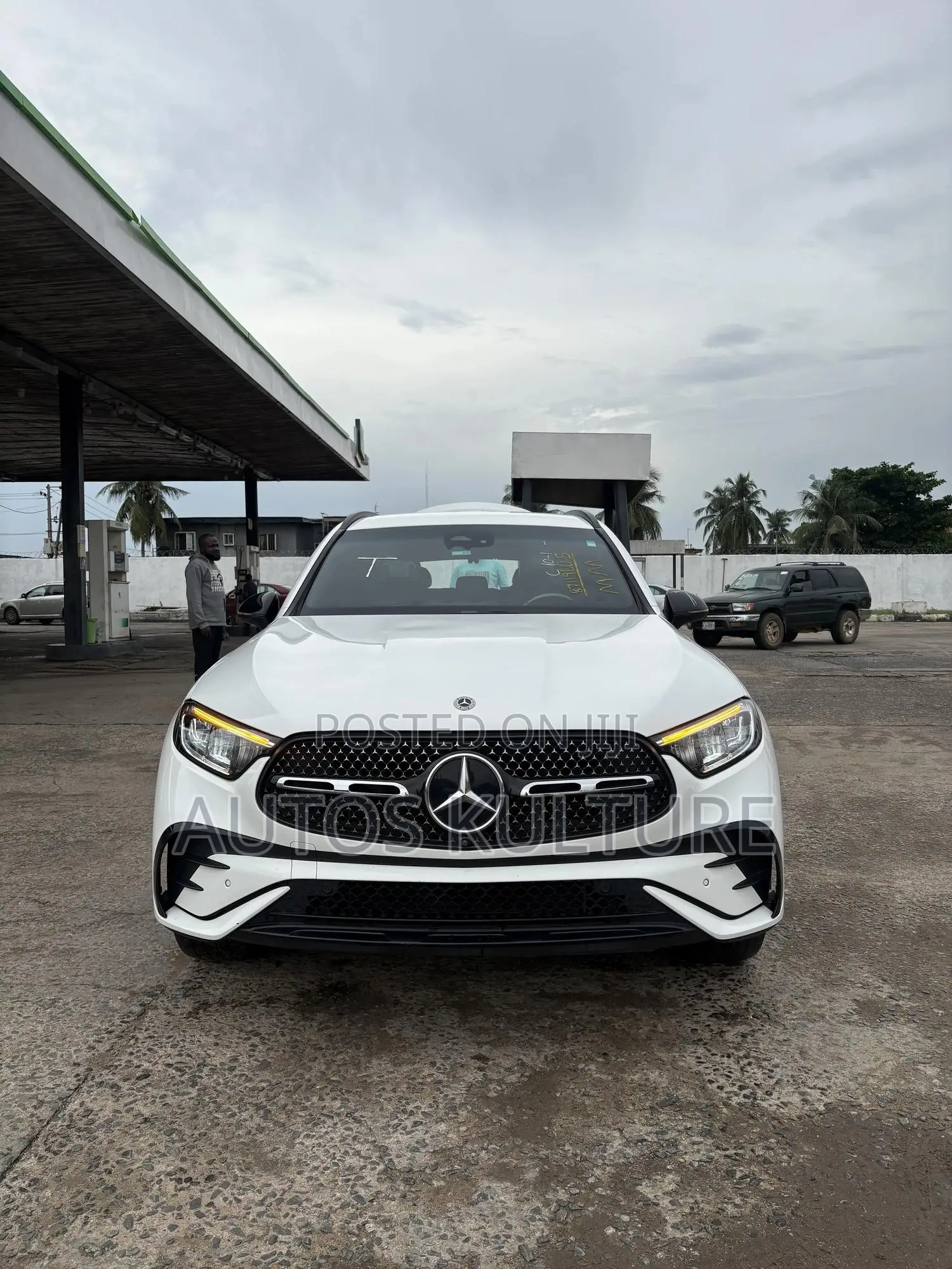 Mercedes-Benz GLC-Class GLC 300 2023 White