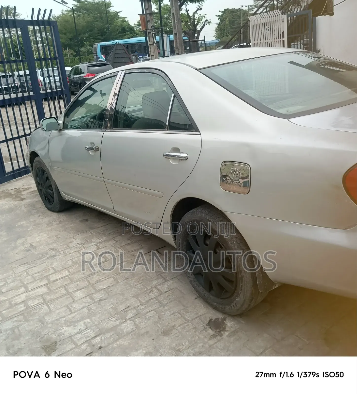 Toyota Camry LE 4dr Sedan (2.4L 4cyl 4A) 2004 Silver