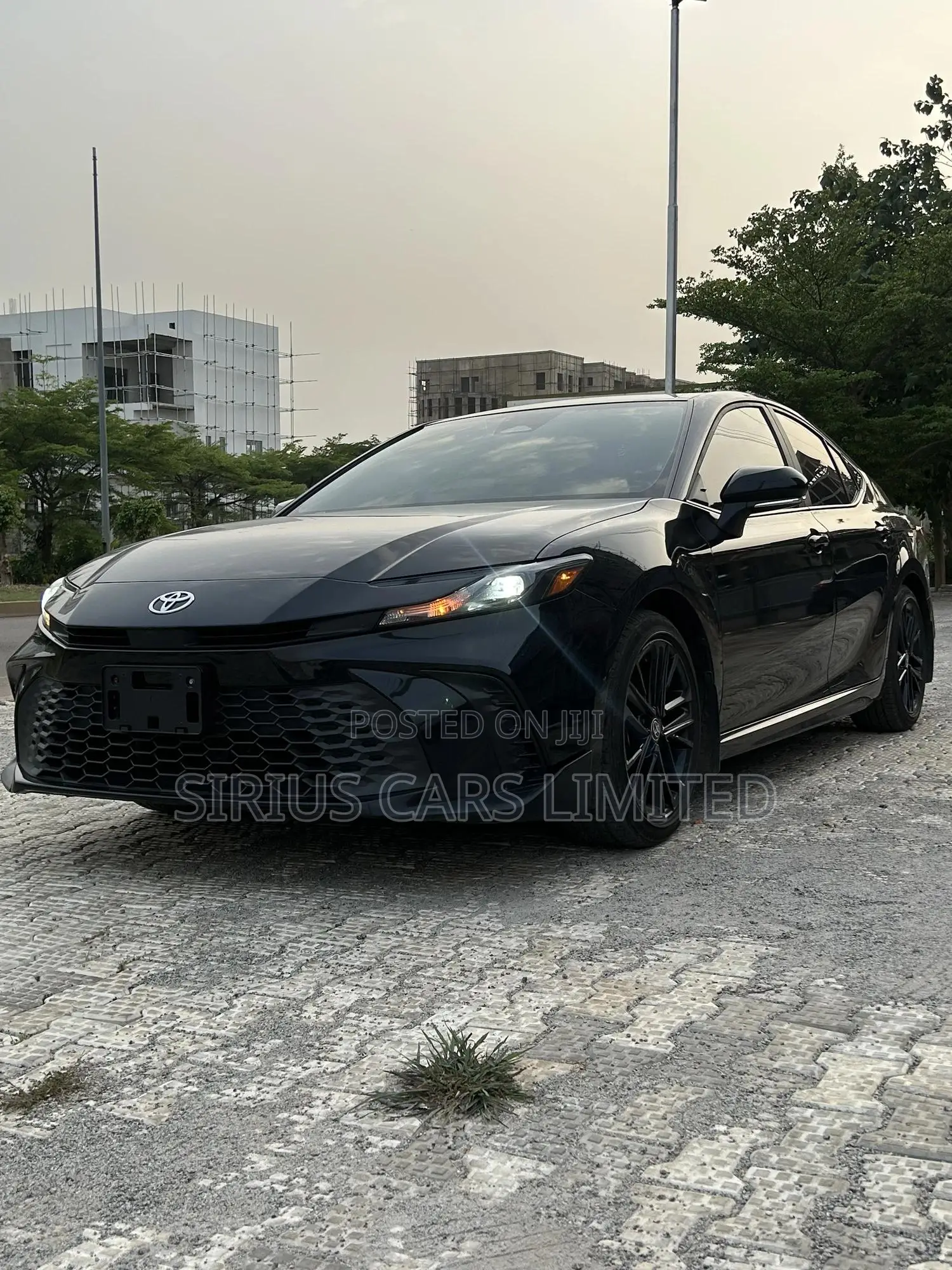 Toyota Camry SE 2025 Black