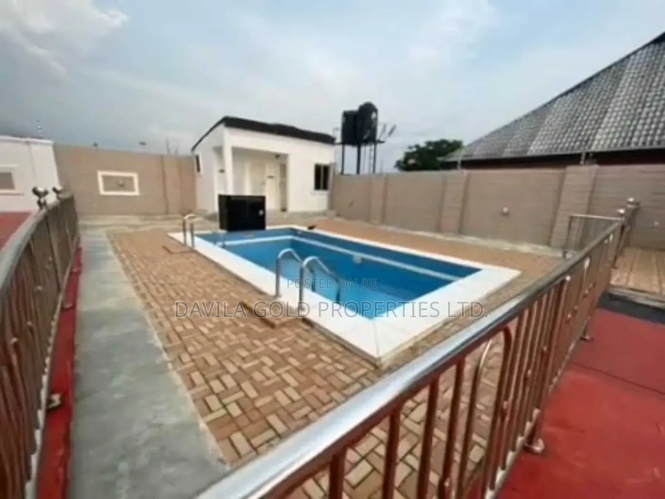 5bdrm Bungalow in Benin City for sale