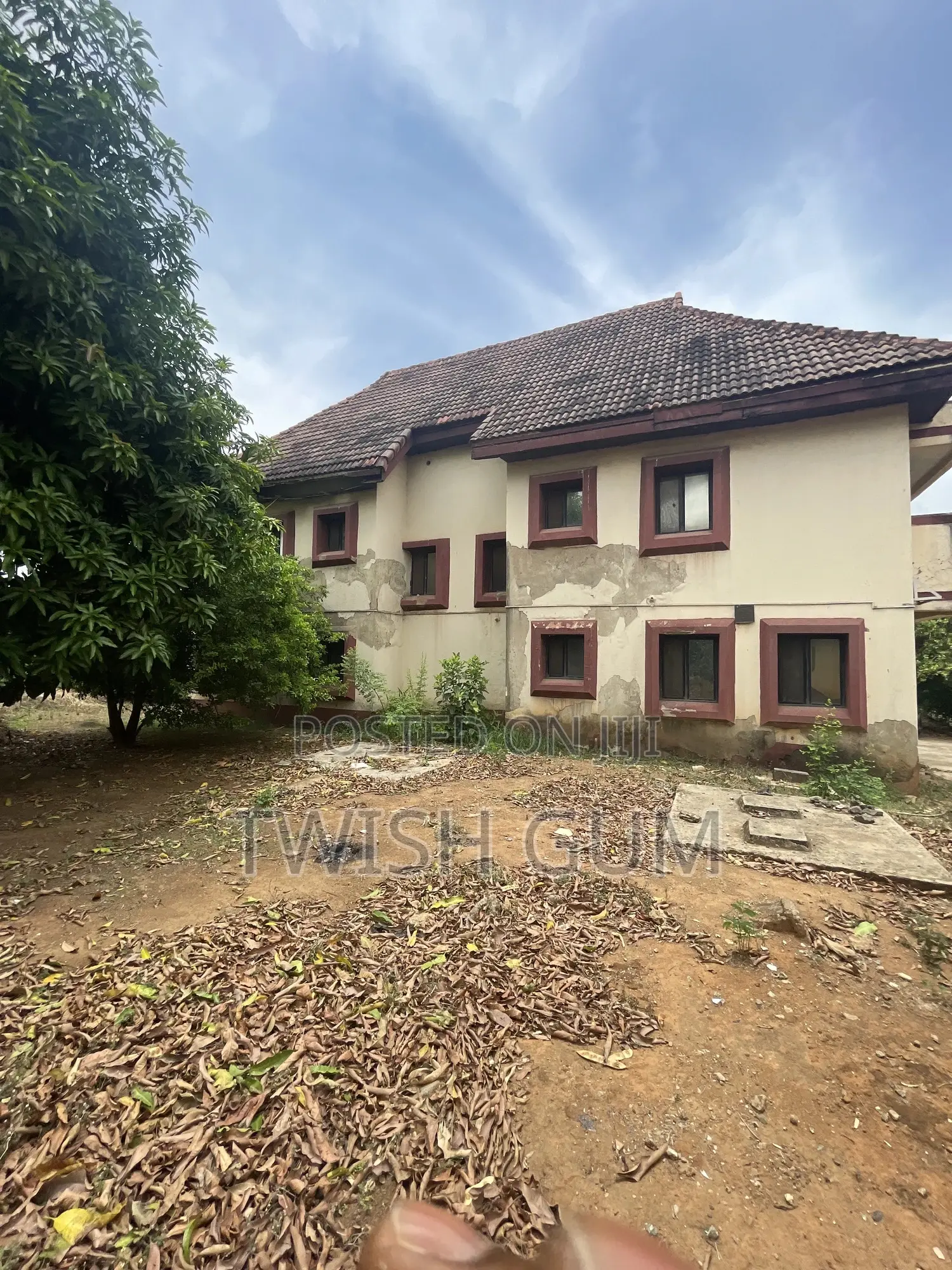 5bdrm Duplex in Apo By Ap, Durumi for sale